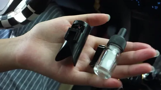 Custom Car Air Vent Clip Compact Essential Oil Diffuser Car Scent 